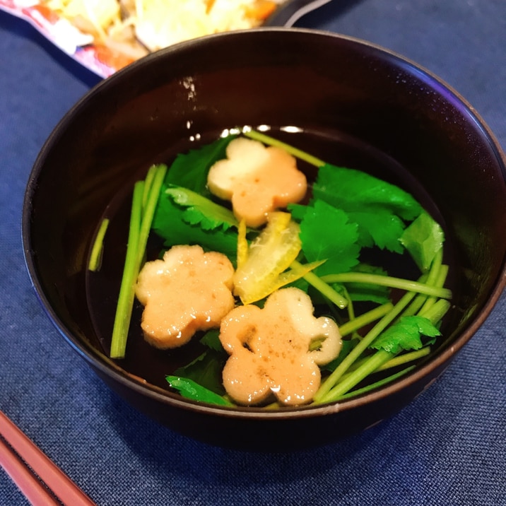 白だし不要☆三つ葉と花麩のお吸い物